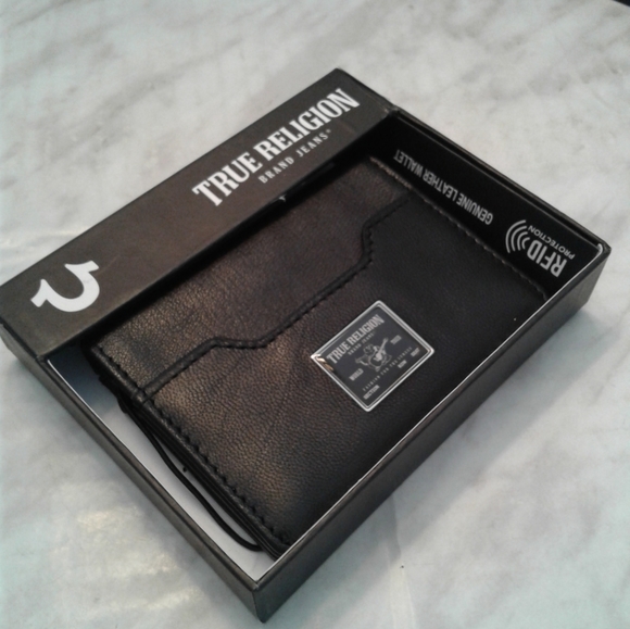 True Religion Black Leather Buddha Logo Bifold Wallet New in box RFID protection - Picture 5 of 8